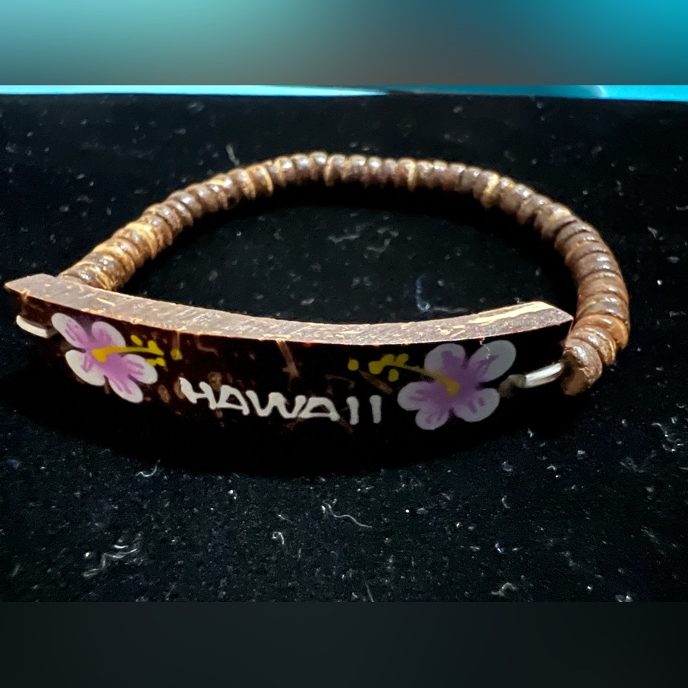 New Hawaiian ‘Hawaii’ Bracelet from Hawaii, One size, Brown, little bit stretchy